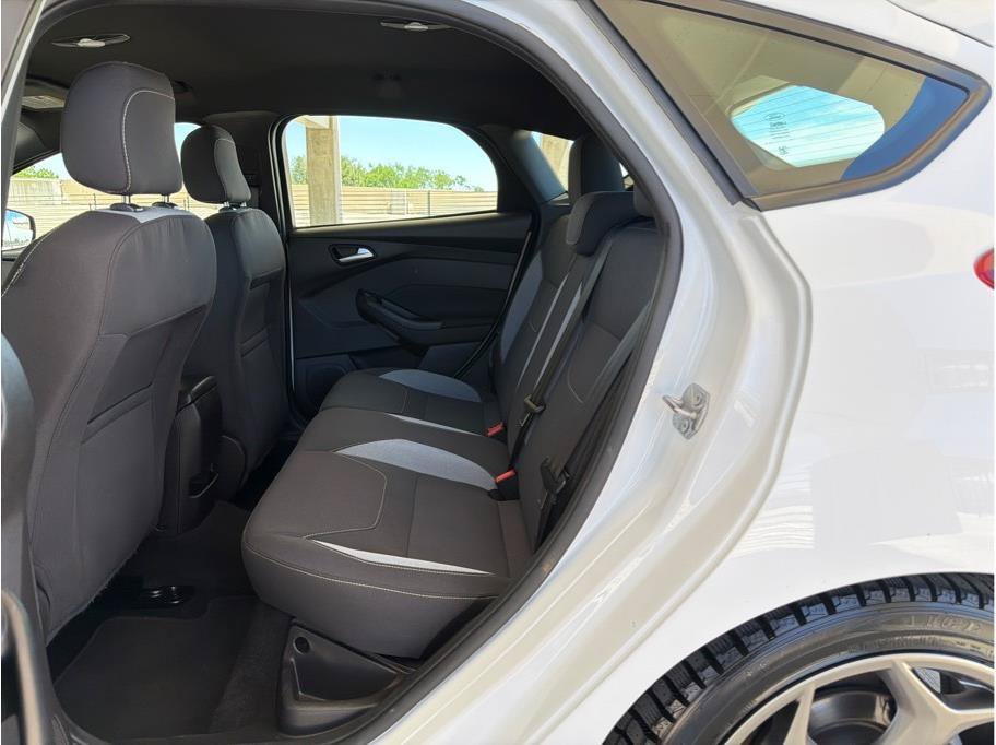 Used 2015 Ford Focus ST FWD image 11
