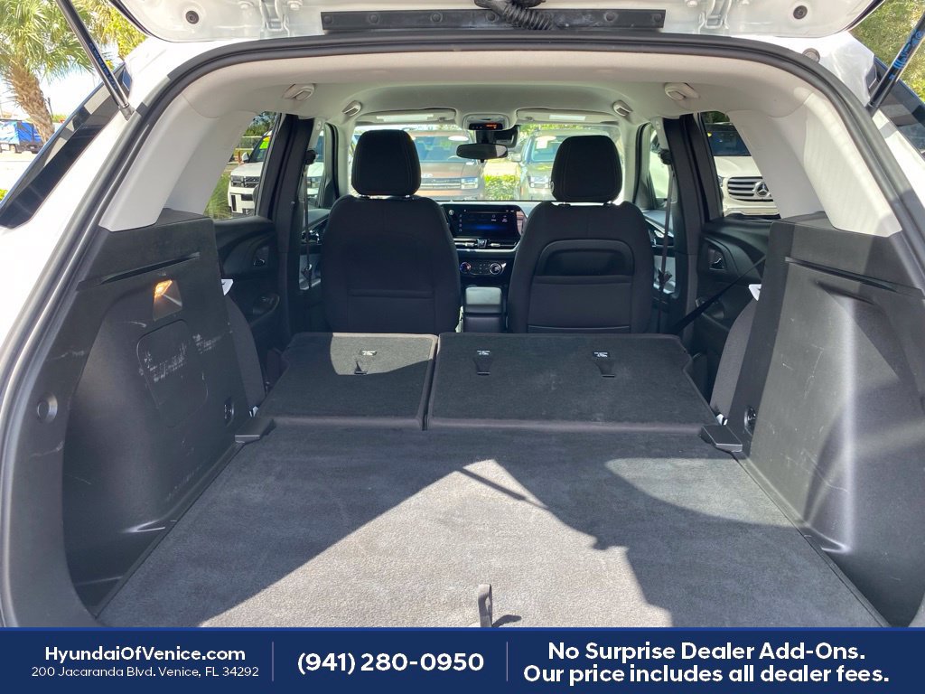 Used 2024 Chevrolet TrailBlazer LT w/ Driver Confidence Package FWD image 18