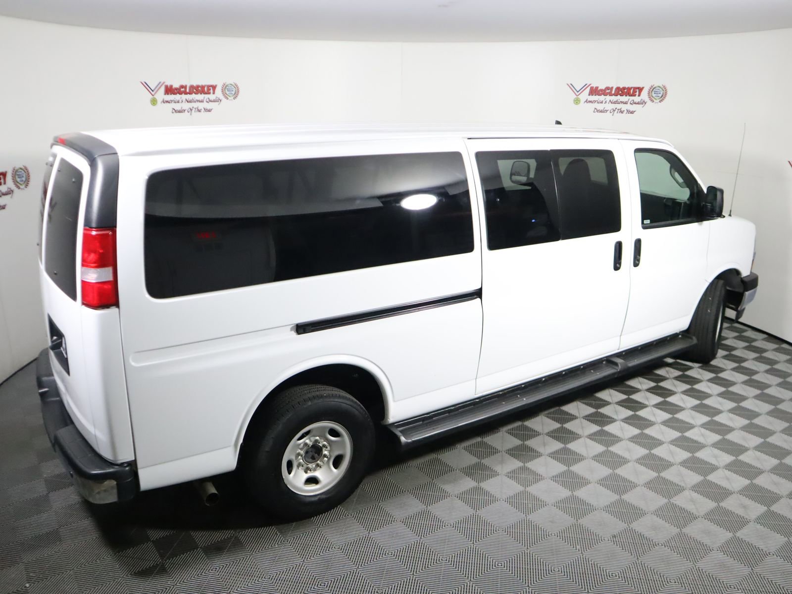 Used 2023 Chevrolet Express 3500 LT w/ LT Preferred Equipment Group image 4