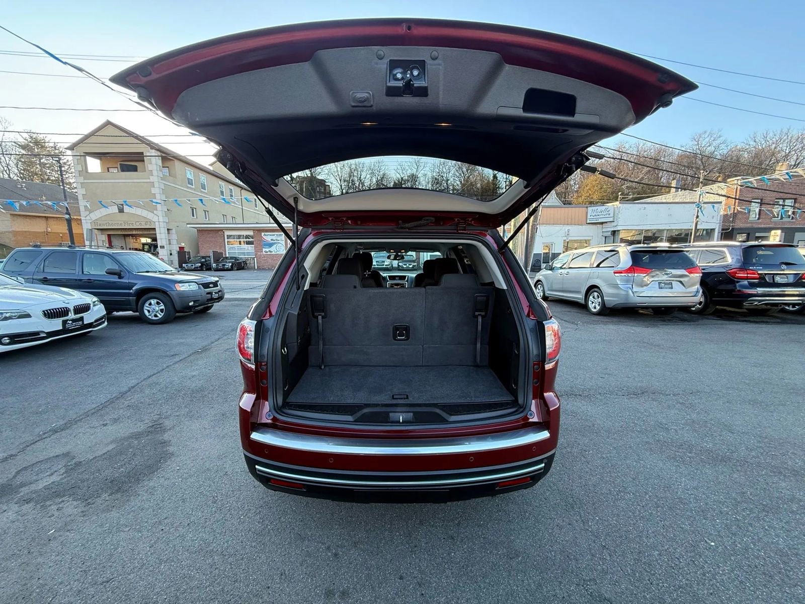 Used 2016 GMC Acadia SLE image 10