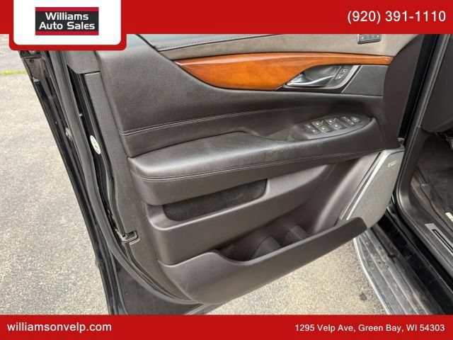 Used 2020 Cadillac Escalade ESV Luxury w/ Escalade Sport Edition AWD/4WD image 12