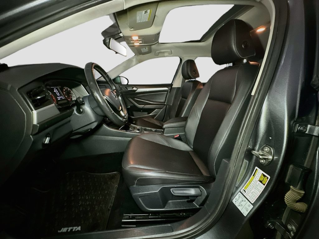 Used 2019 Volkswagen Jetta SE FWD image 17