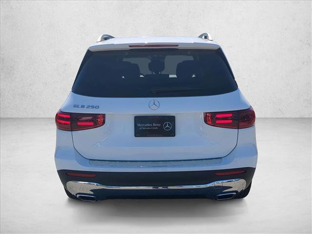 New 2026 Mercedes-Benz GLB 250 image 8
