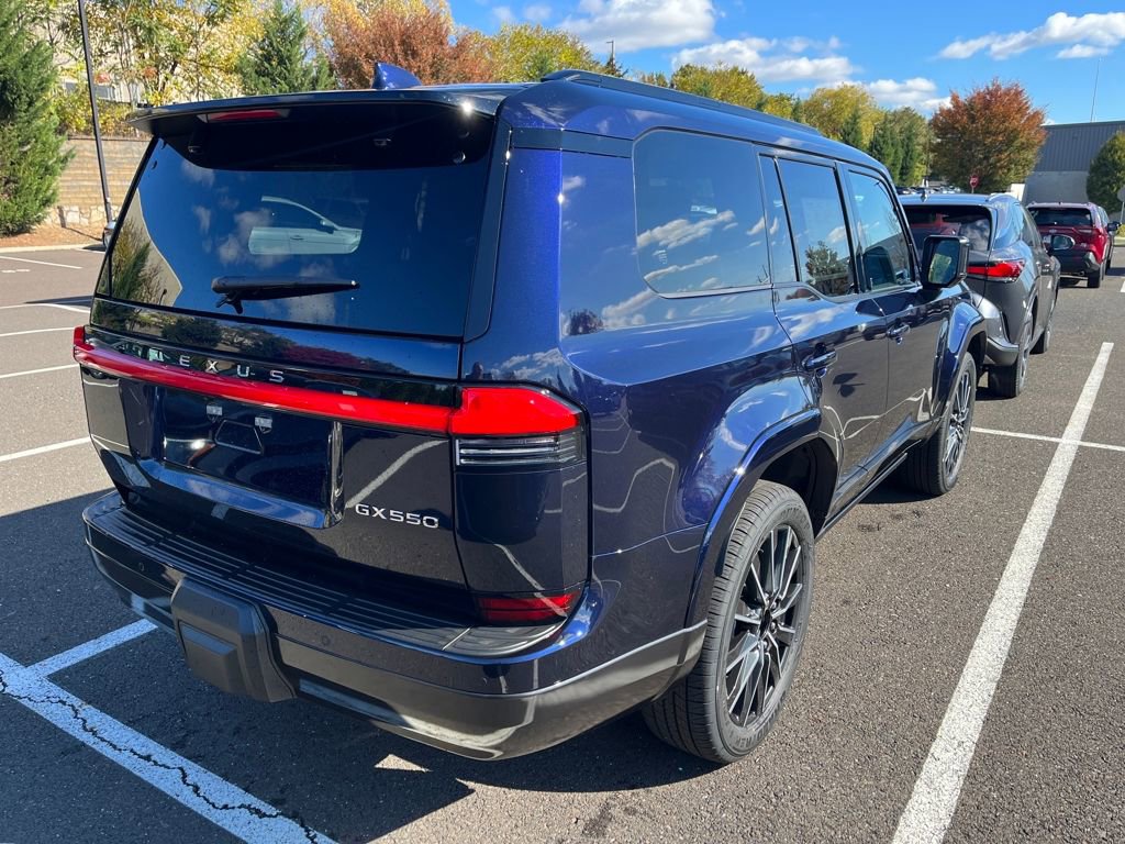 New 2025 Lexus GX 550 image 3