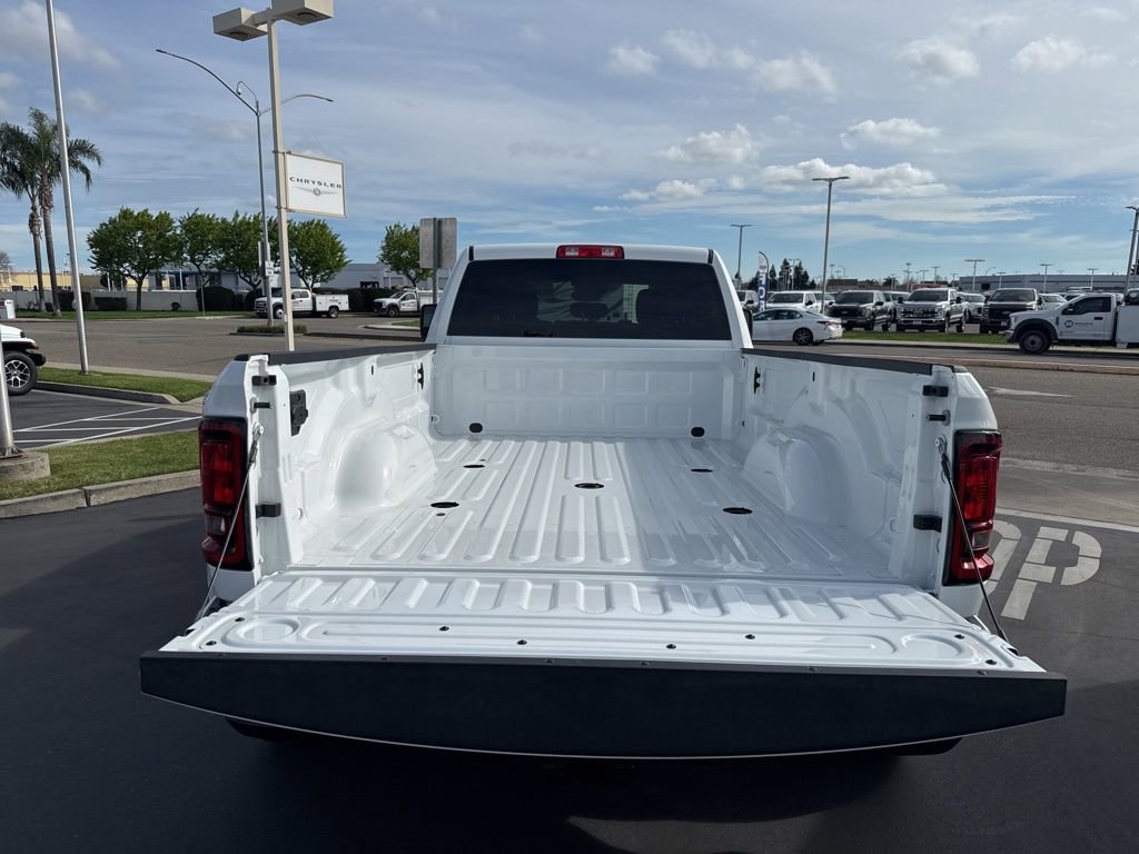 New 2026 RAM 3500 Big Horn AWD/4WD image 6