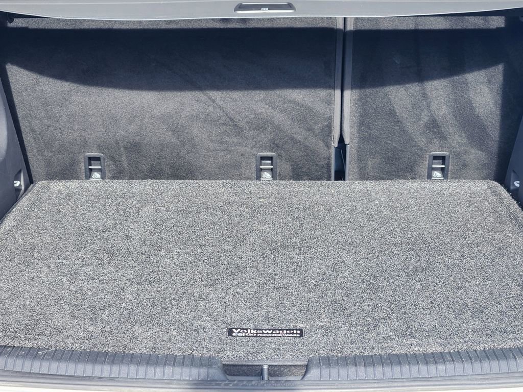 Used 2021 Volkswagen Atlas Cross Sport SEL Premium image 22