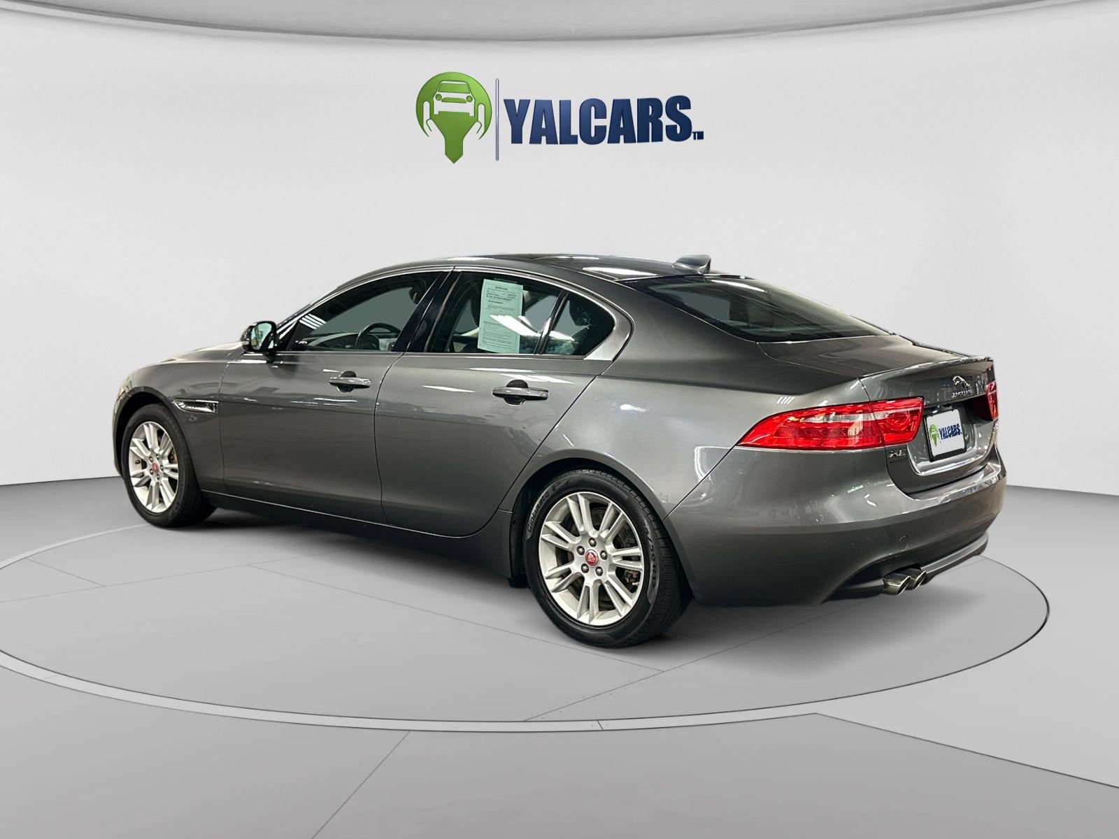 Used 2017 Jaguar XE Premium AWD/4WD image 3