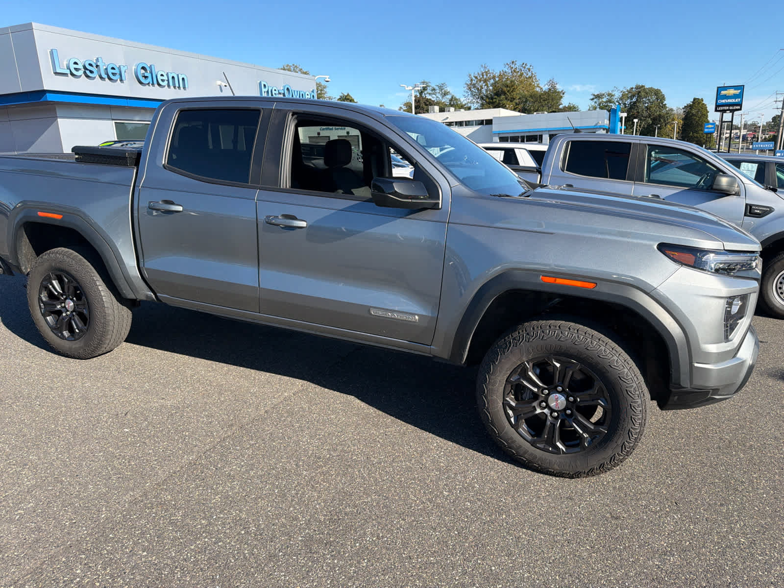 Certified 2023 GMC Canyon Elevation w/ Convenience Package AWD/4WD image 2