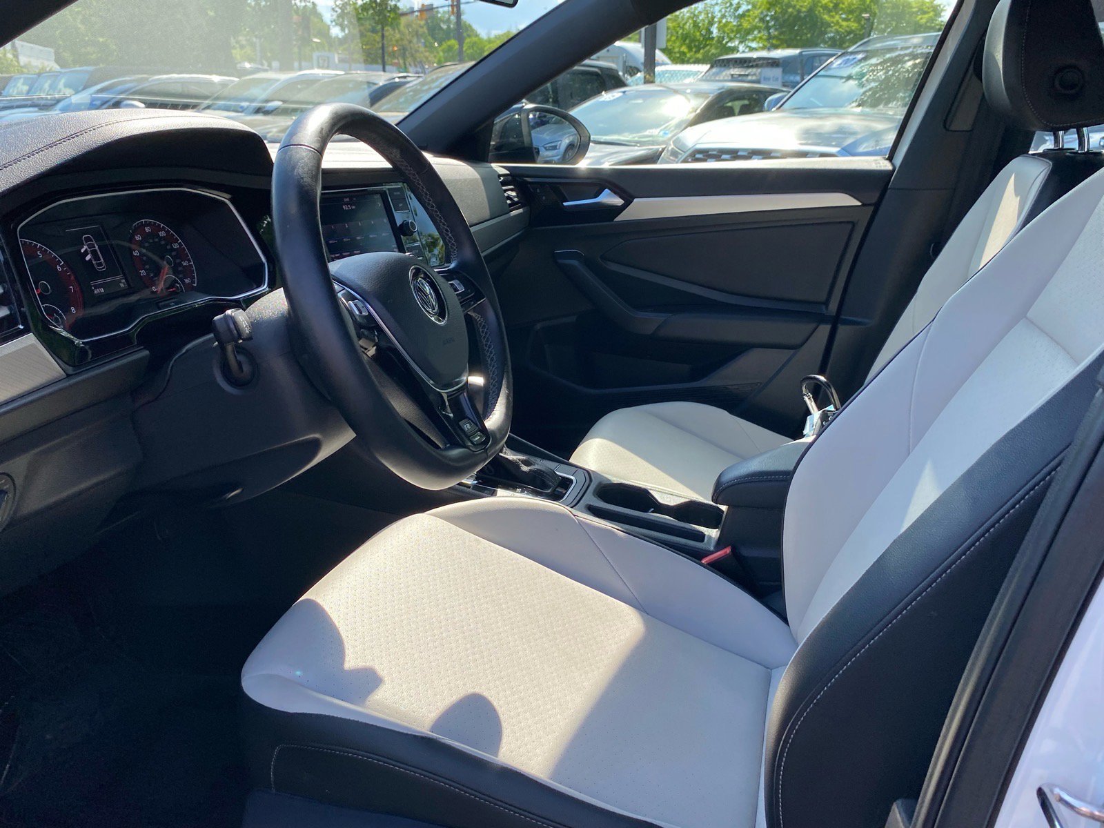 Used 2019 Volkswagen Jetta R-Line FWD image 11