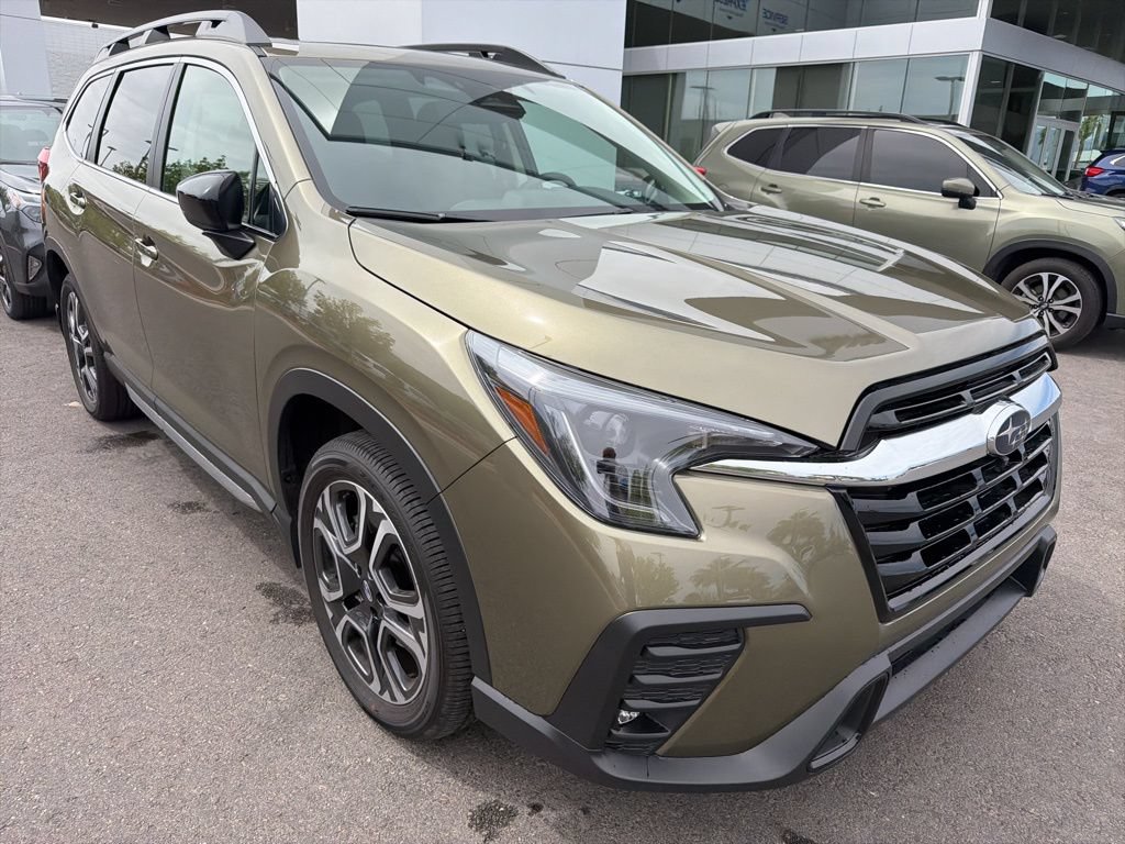 Used 2025 Subaru Ascent Limited w/ Popular Package #1 AWD/4WD image 30