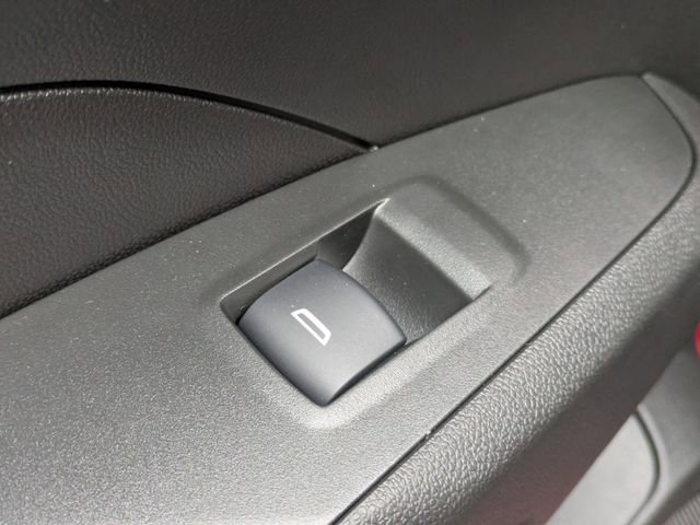 New 2026 Chevrolet Trax RS w/ Sunroof Package image 25