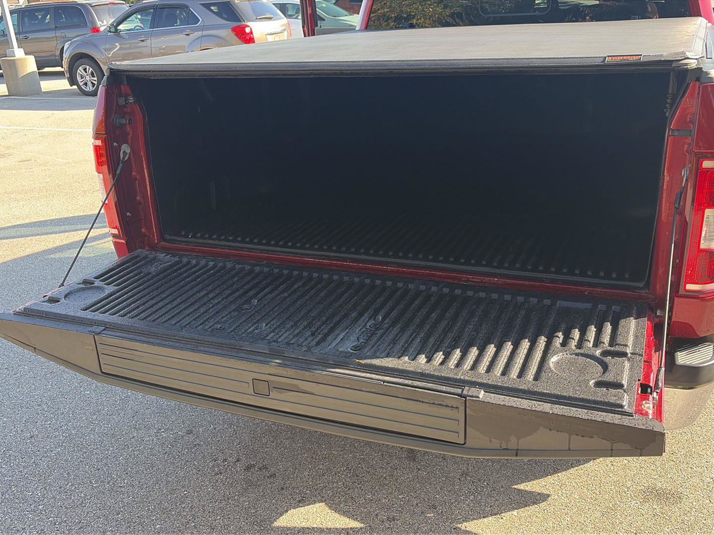 Used 2018 Ford F150 XLT w/ Equipment Group 302A Luxury AWD/4WD image 12