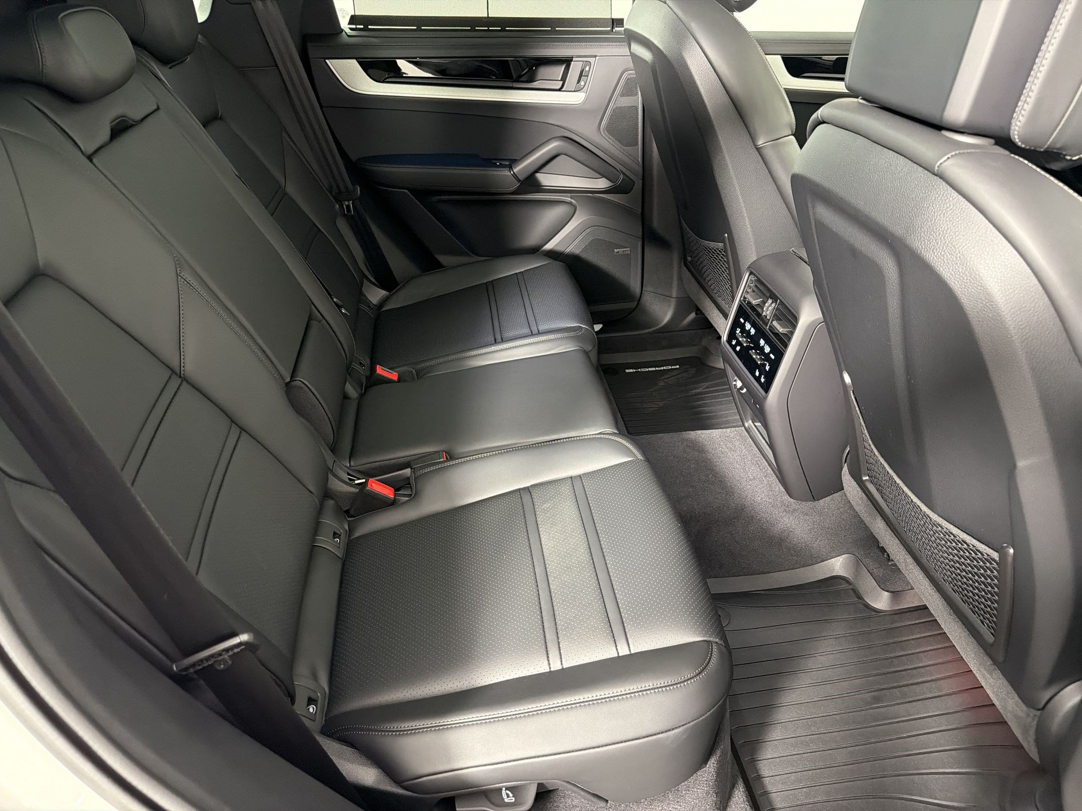 New 2026 Porsche Cayenne S AWD/4WD image 29