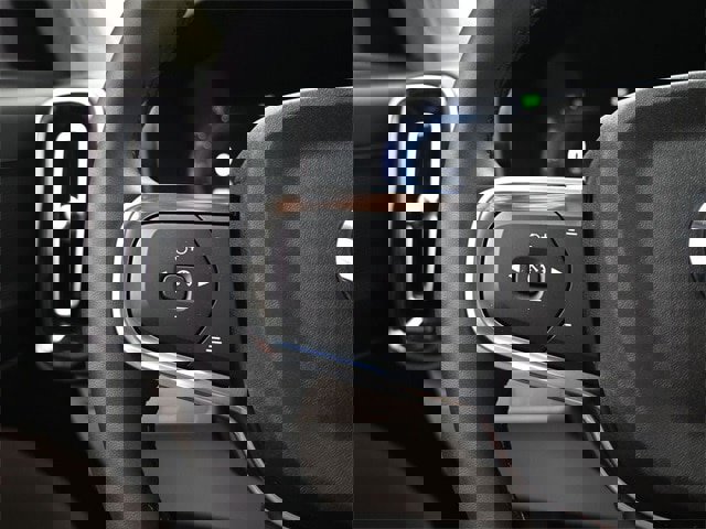 New 2025 Volvo XC40 B5 Plus w/ Protection Package Premier image 14