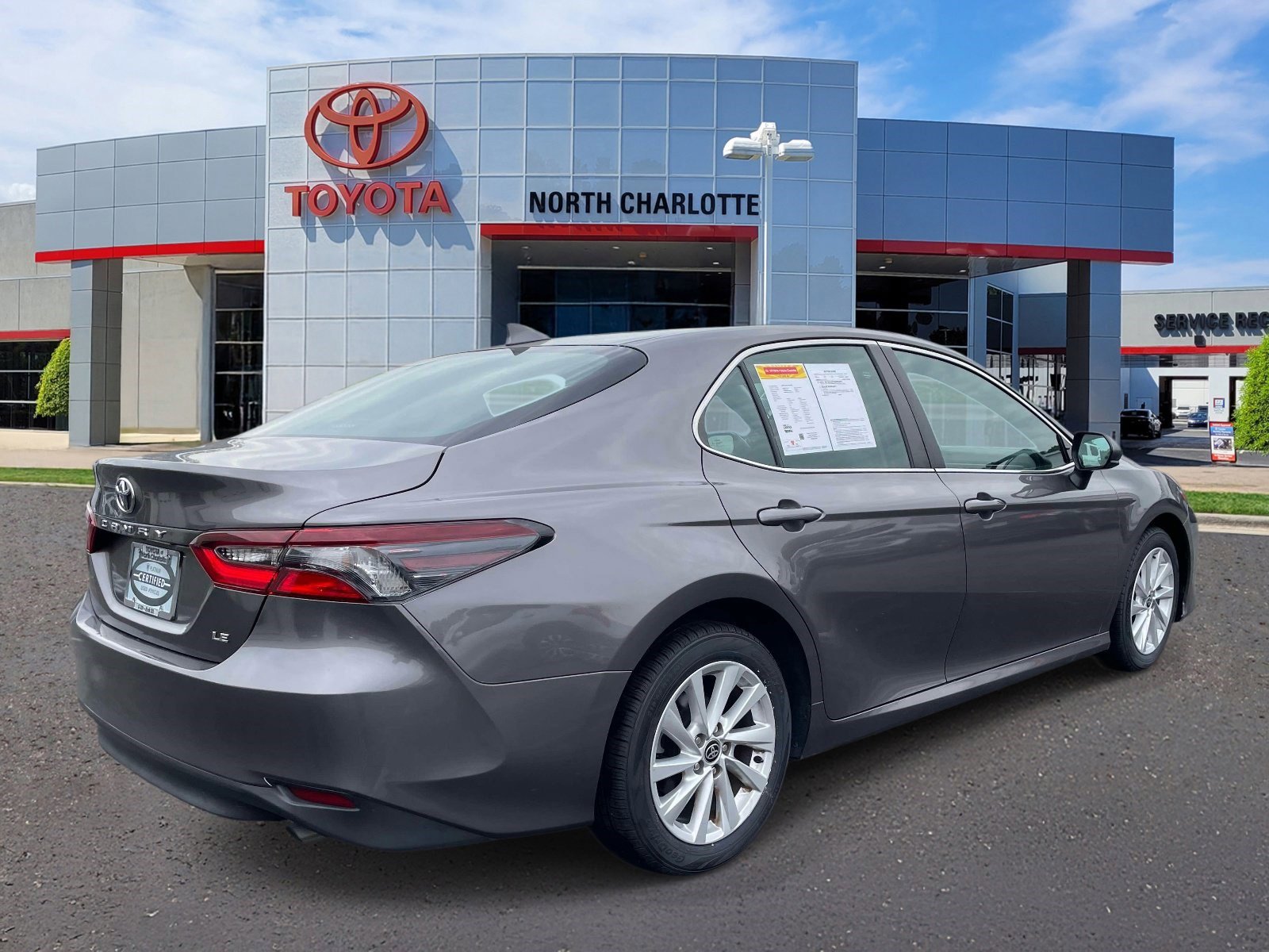 Used 2024 Toyota Camry LE FWD image 6