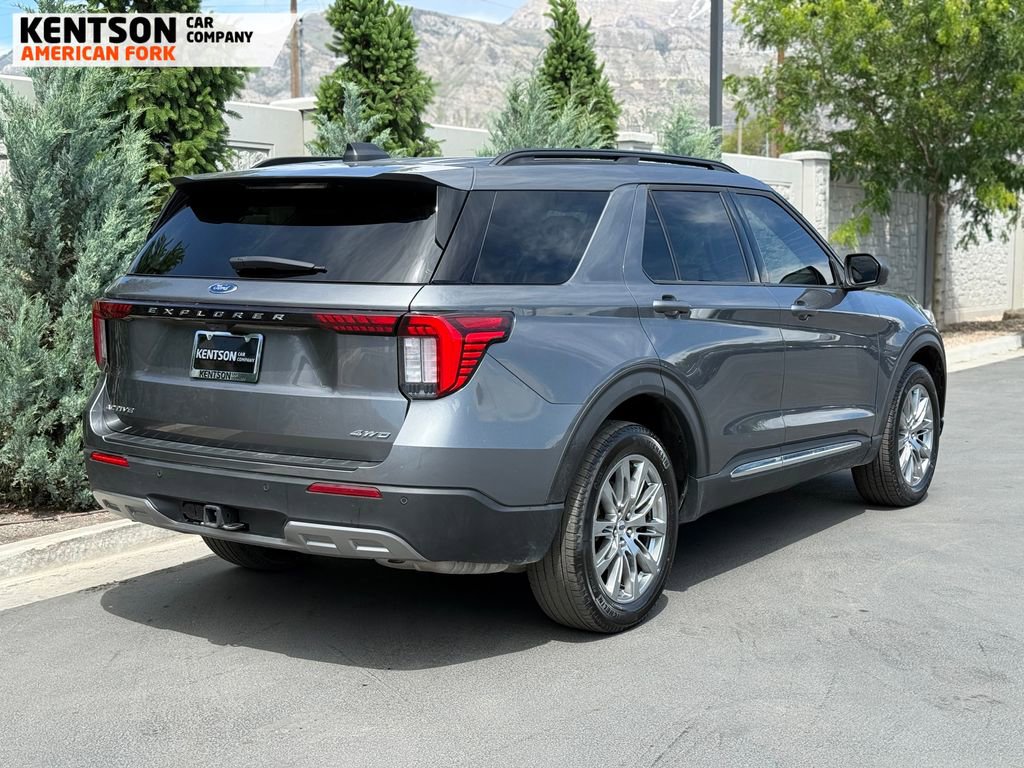 Used 2025 Ford Explorer Active w/ Active Comfort Package AWD/4WD image 7