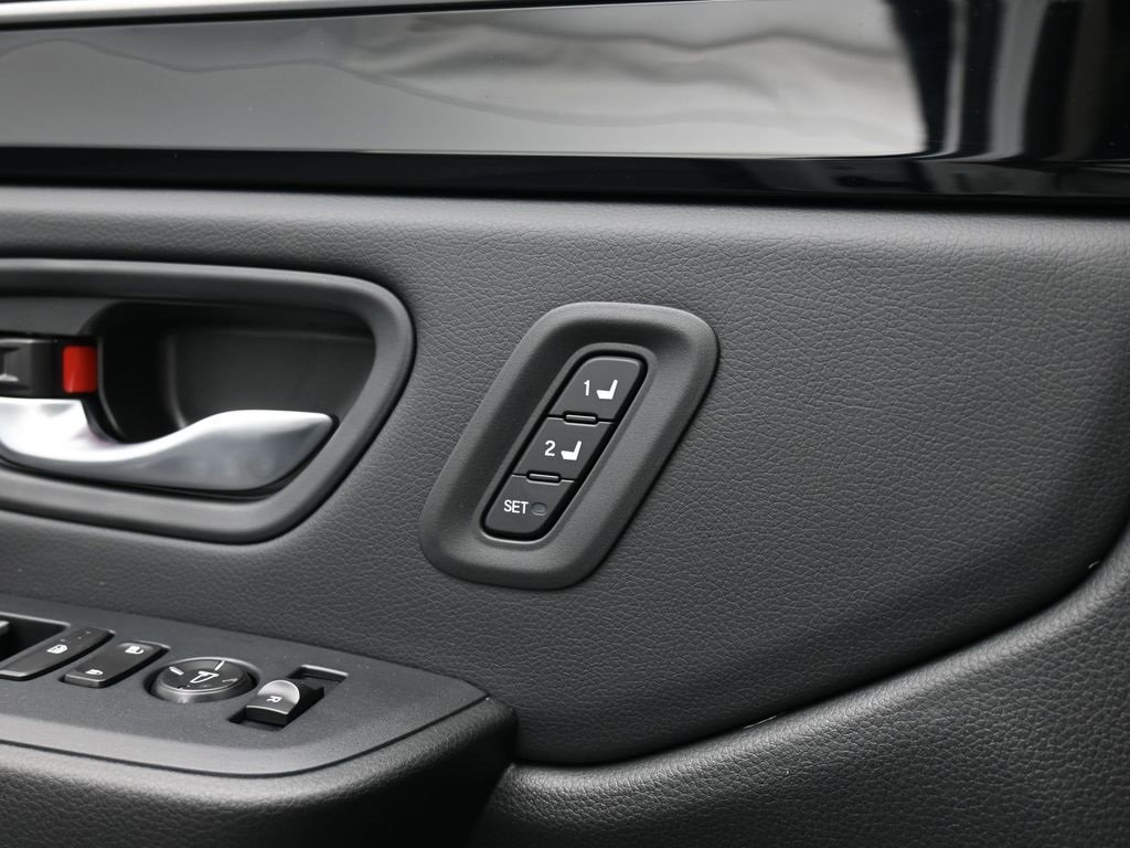 New 2025 Honda Pilot Touring image 32