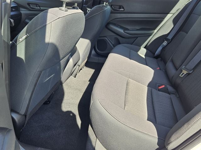 Used 2025 Nissan Altima 2.5 S FWD image 11