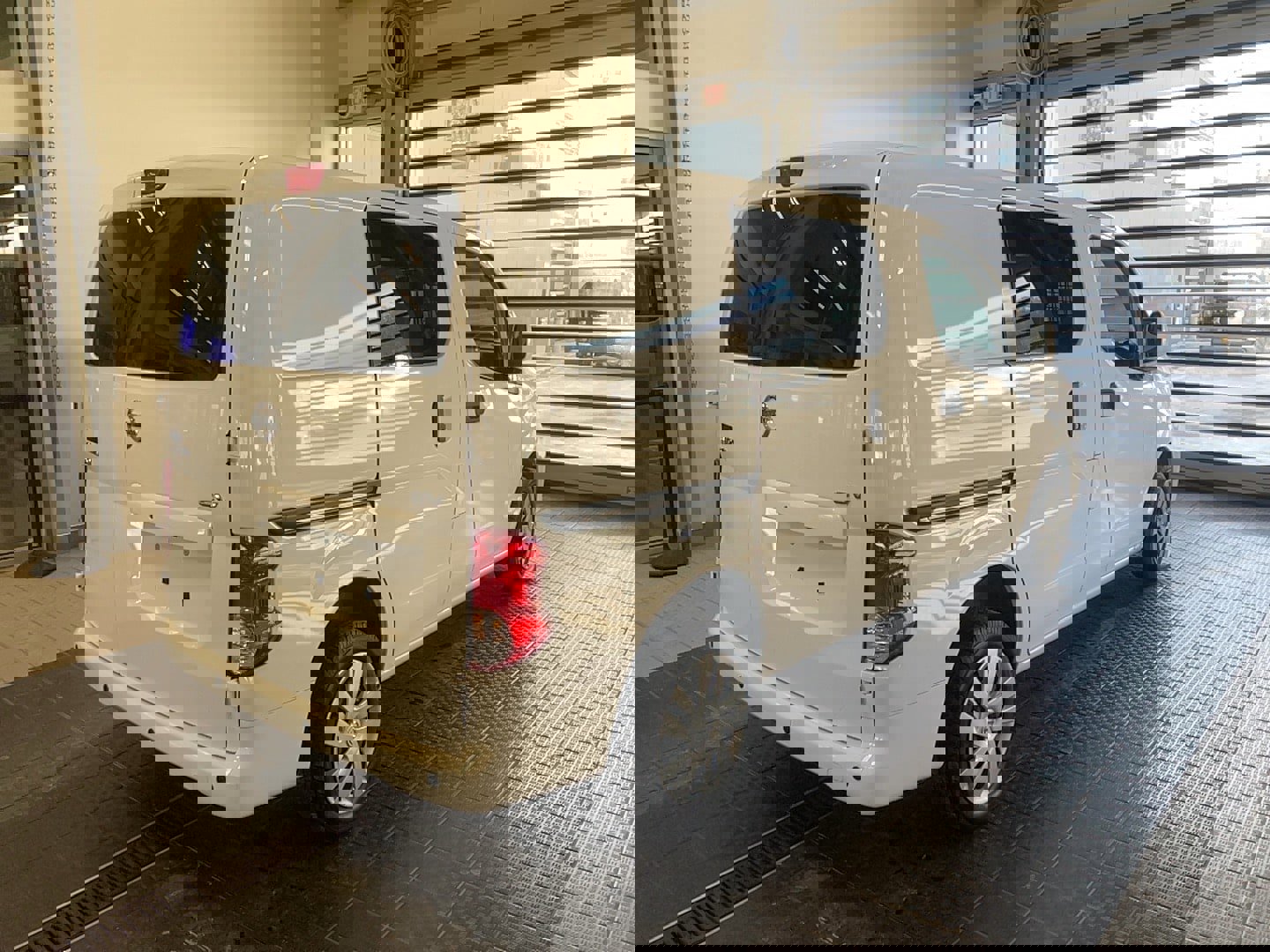 Used 2021 Nissan NV200 SV w/ Sliding Door Glass Package image 18