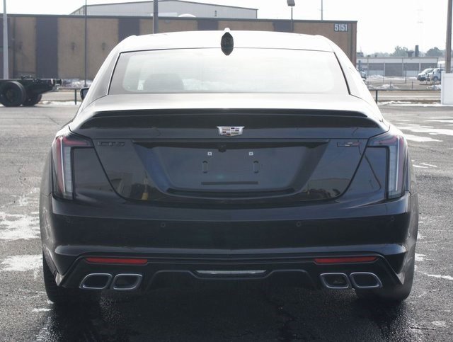 Used 2025 Cadillac CT5 V image 3