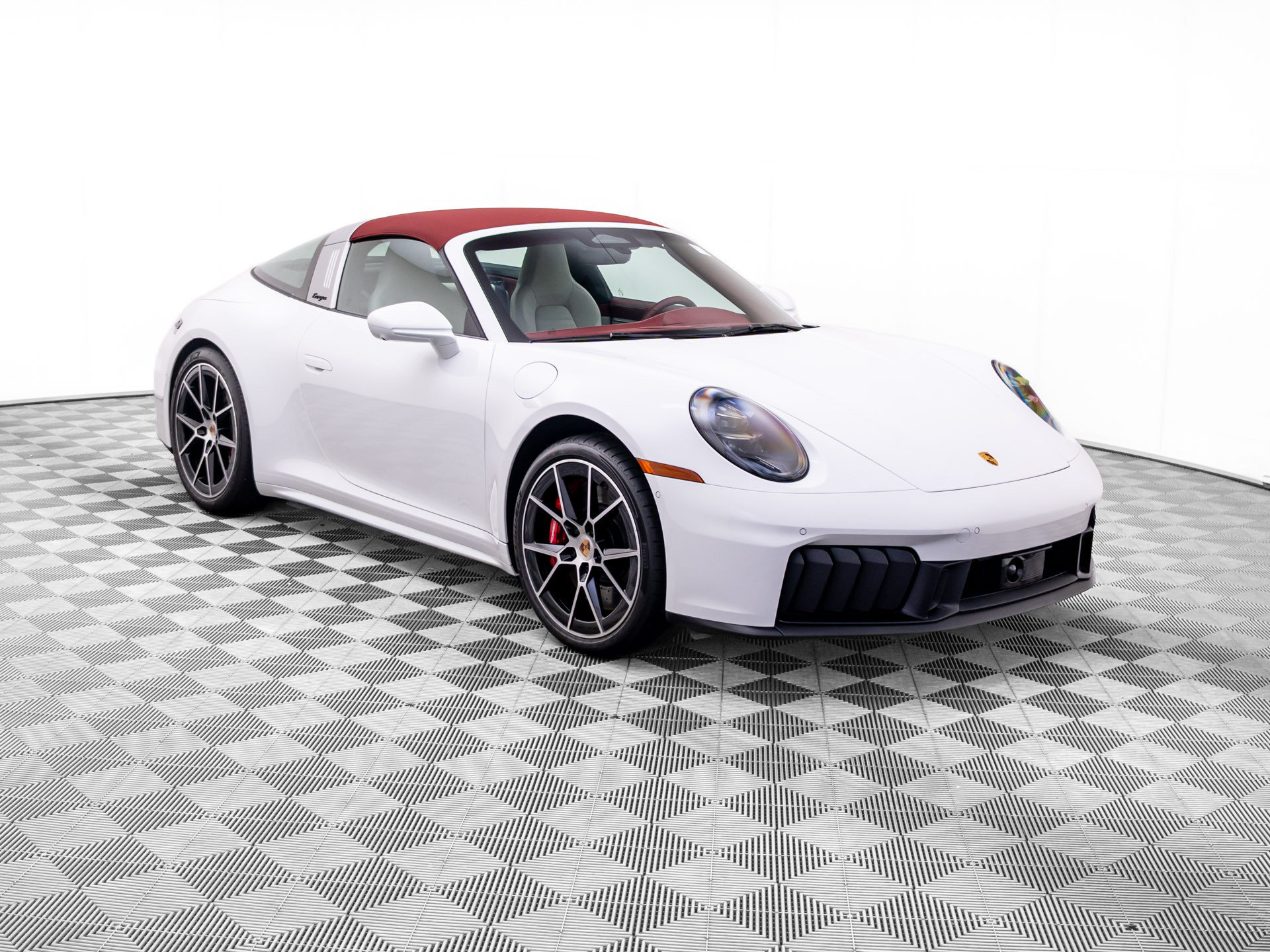 Certified 2026 Porsche 911 Targa 4 GTS AWD/4WD image 6