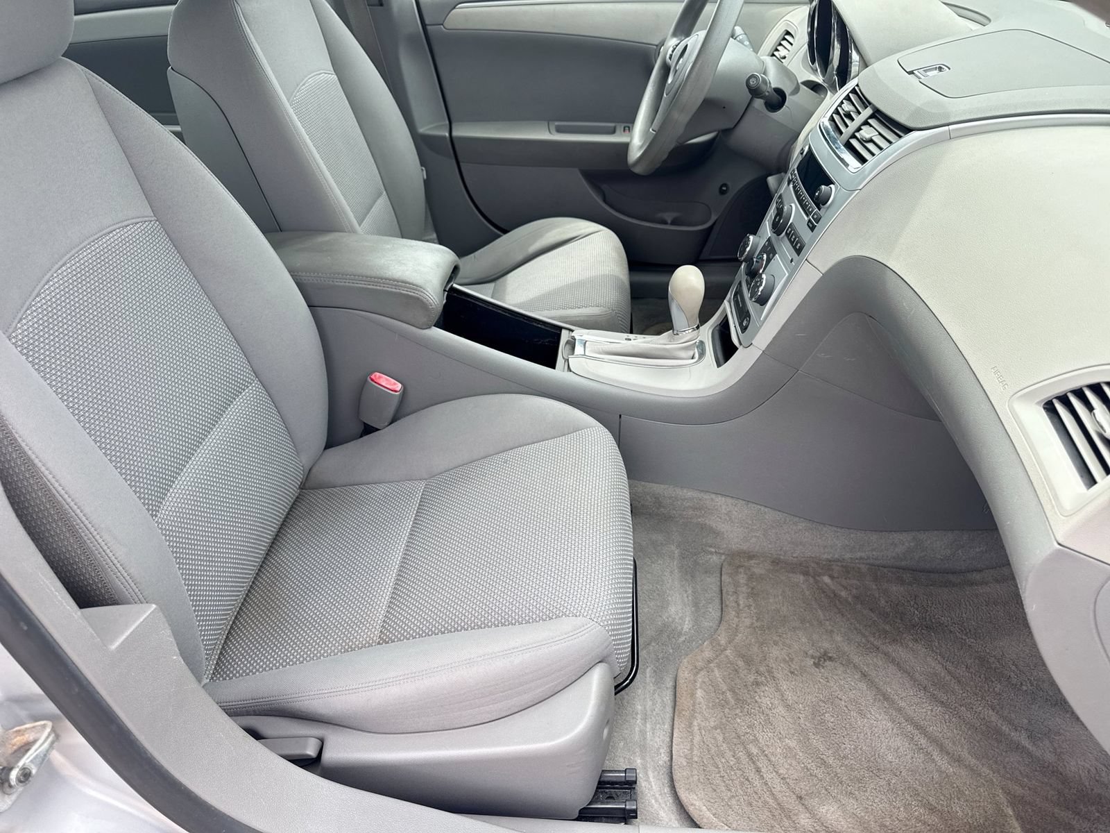Used 2009 Chevrolet Malibu LS FWD image 21
