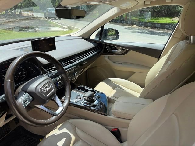 Used 2017 Audi Q7 3.0T Premium Plus w/ Premium Plus Package AWD/4WD image 12