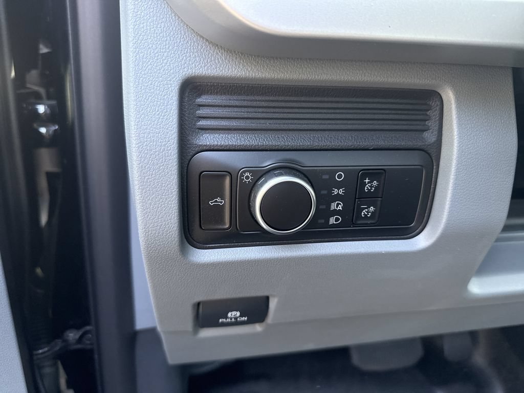 New 2025 Ford F350 XL w/ 360-Degree Camera Package RWD image 21