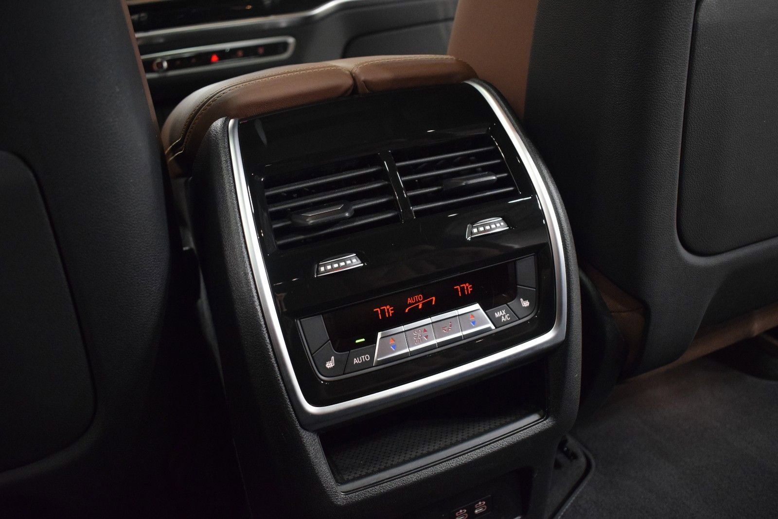 Used 2026 BMW X7 M60i image 23