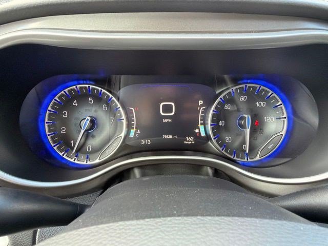 Used 2023 Chrysler Pacifica Touring-L FWD image 29