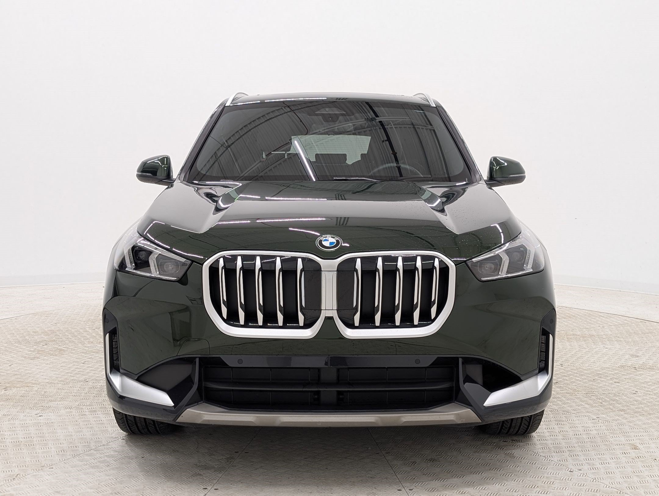 Used 2025 BMW X1 xDrive28i w/ Convenience Package AWD/4WD image 6