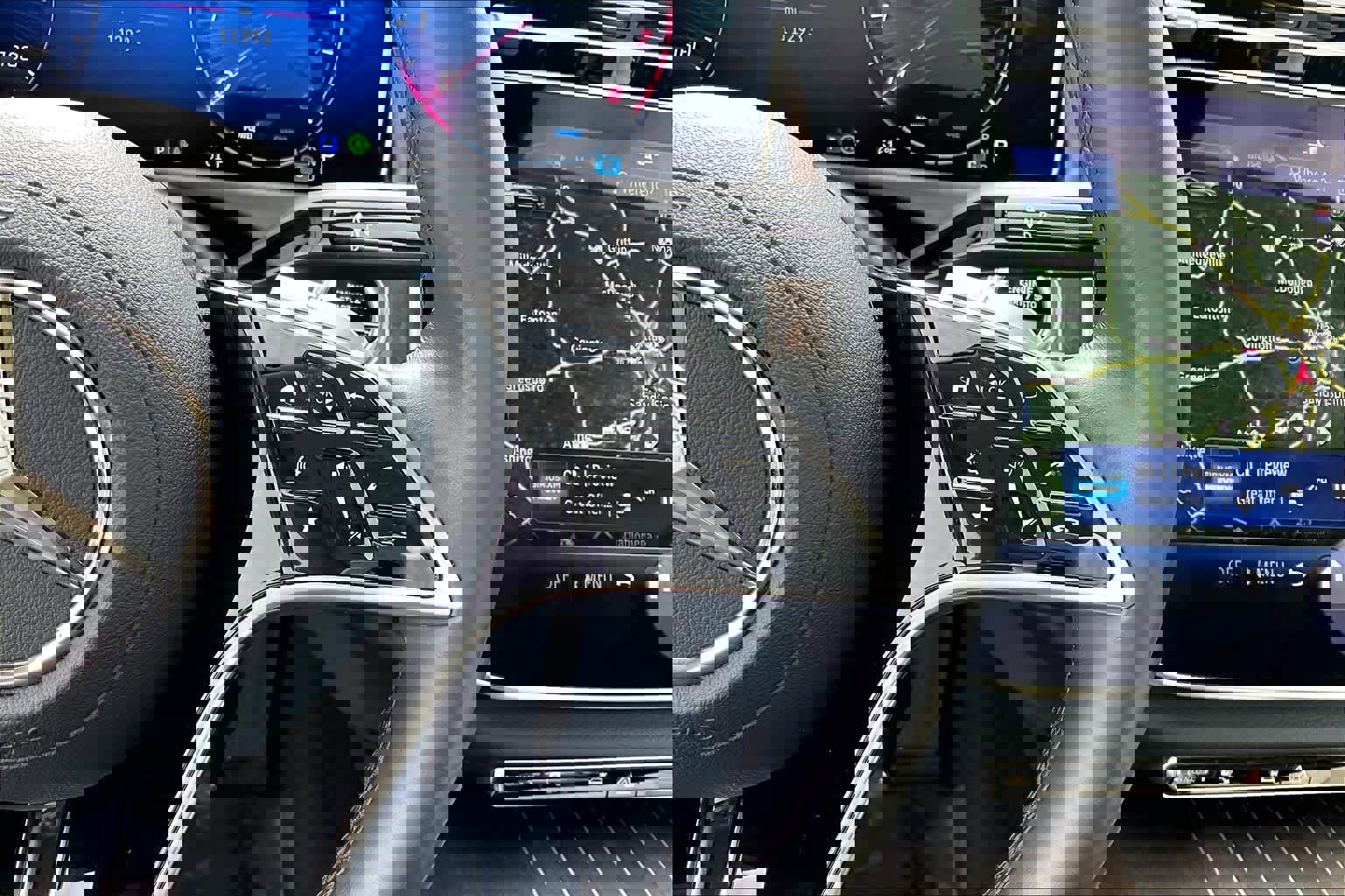 Used 2025 Mercedes-Benz E 350 4MATIC Sedan image 26