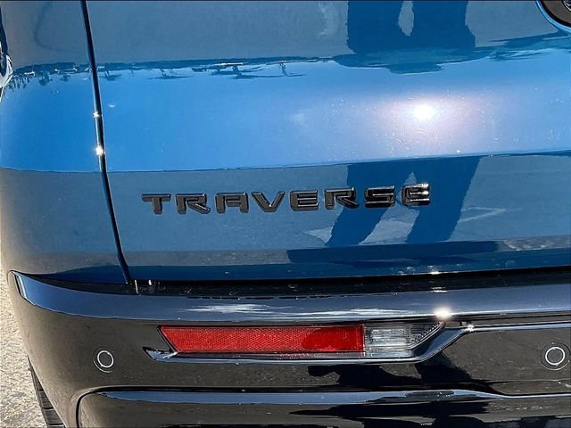 New 2027 Chevrolet Traverse RS w/ LPO, Floor Liner Package FWD image 12