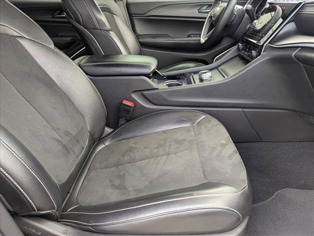 Used 2022 Jeep Grand Cherokee L Laredo AWD/4WD image 20