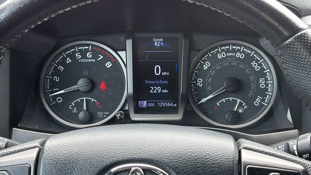 Used 2020 Toyota Tacoma TRD Off-Road AWD/4WD image 19