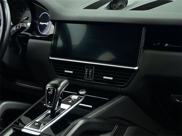 Used 2020 Porsche Cayenne S image 43
