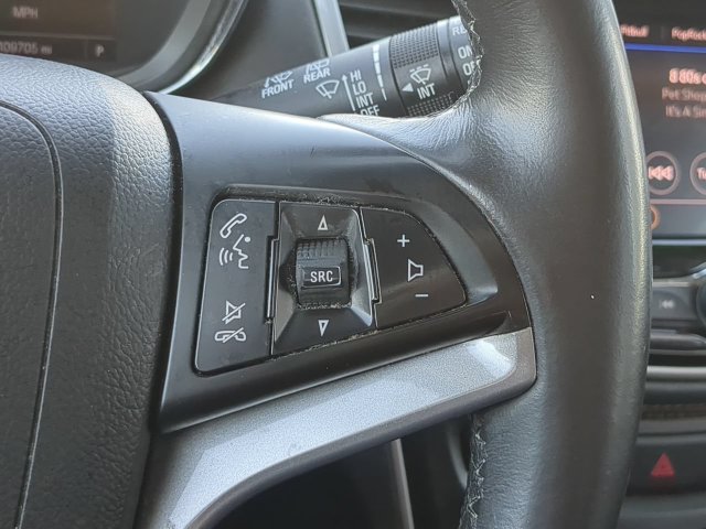 Used 2021 Chevrolet Trax LT w/ Midnight Edition FWD image 28