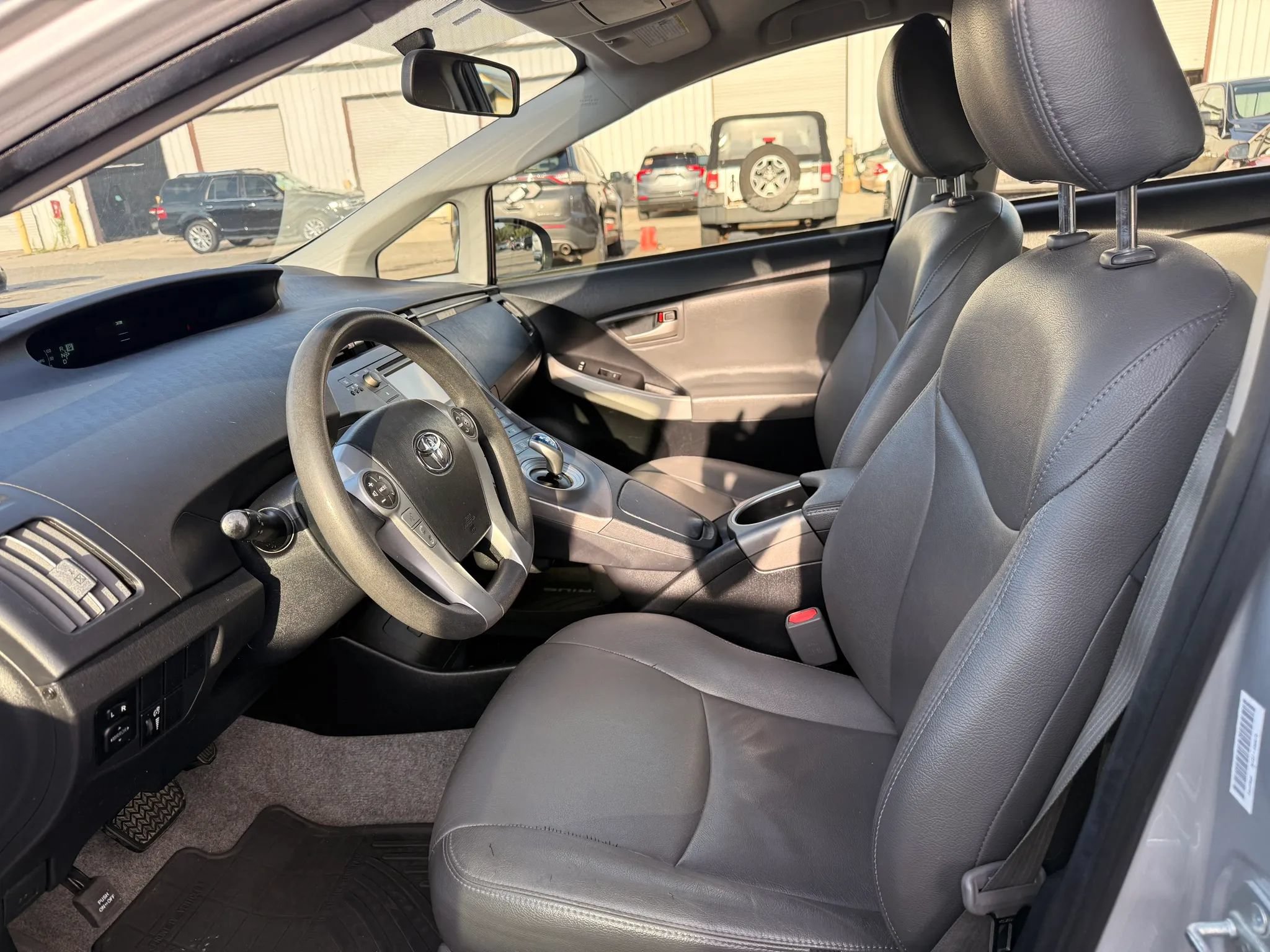 Used 2014 Toyota Prius Three FWD image 2