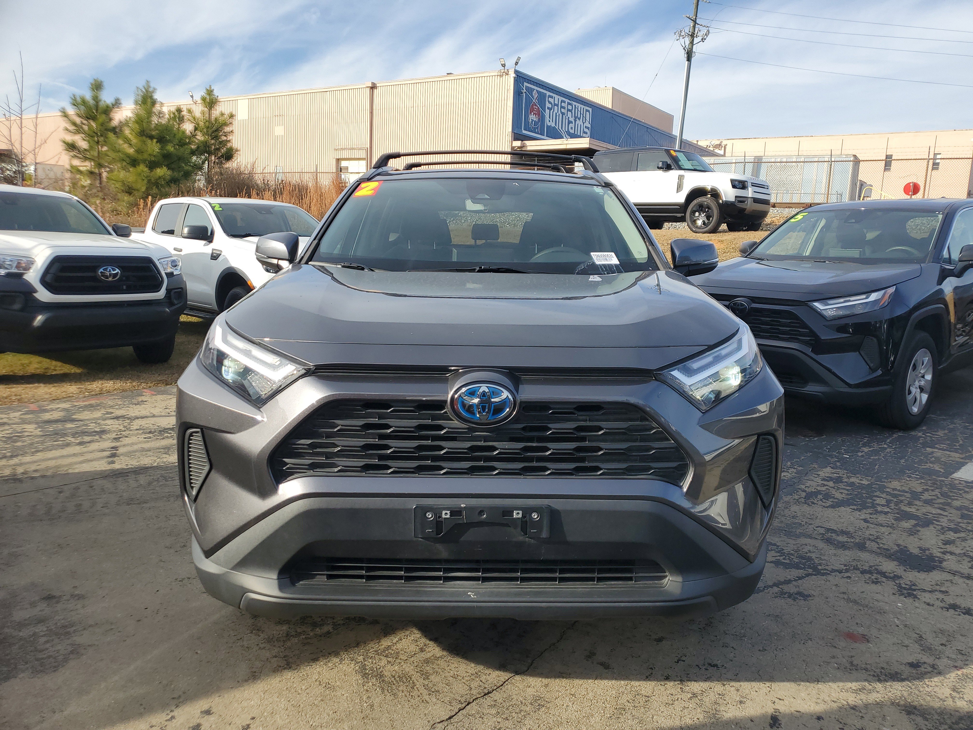 Used 2022 Toyota RAV4 XLE image 2