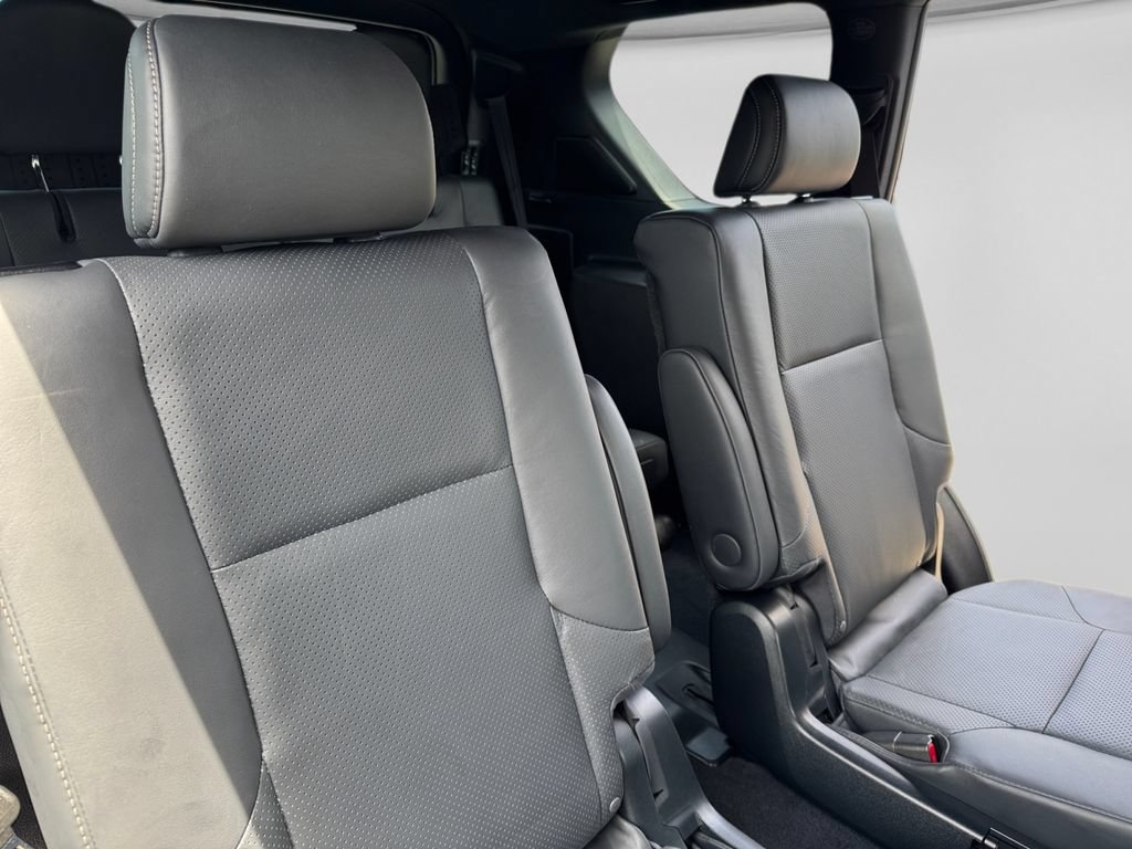 Used 2023 Lexus GX 460 Luxury w/ Sport Design Package AWD/4WD image 22