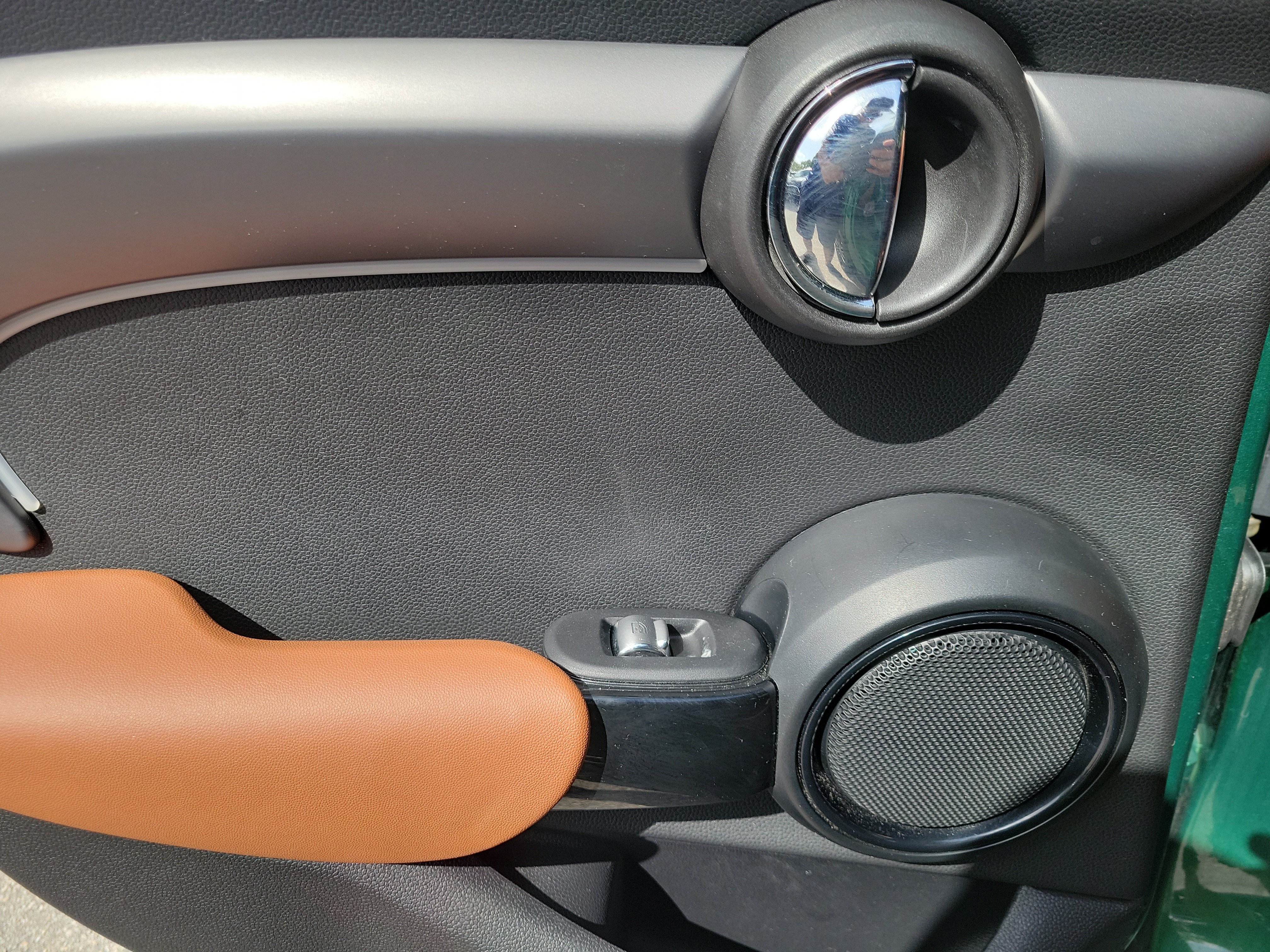 Certified 2024 MINI Cooper 4-Door Hardtop FWD image 9
