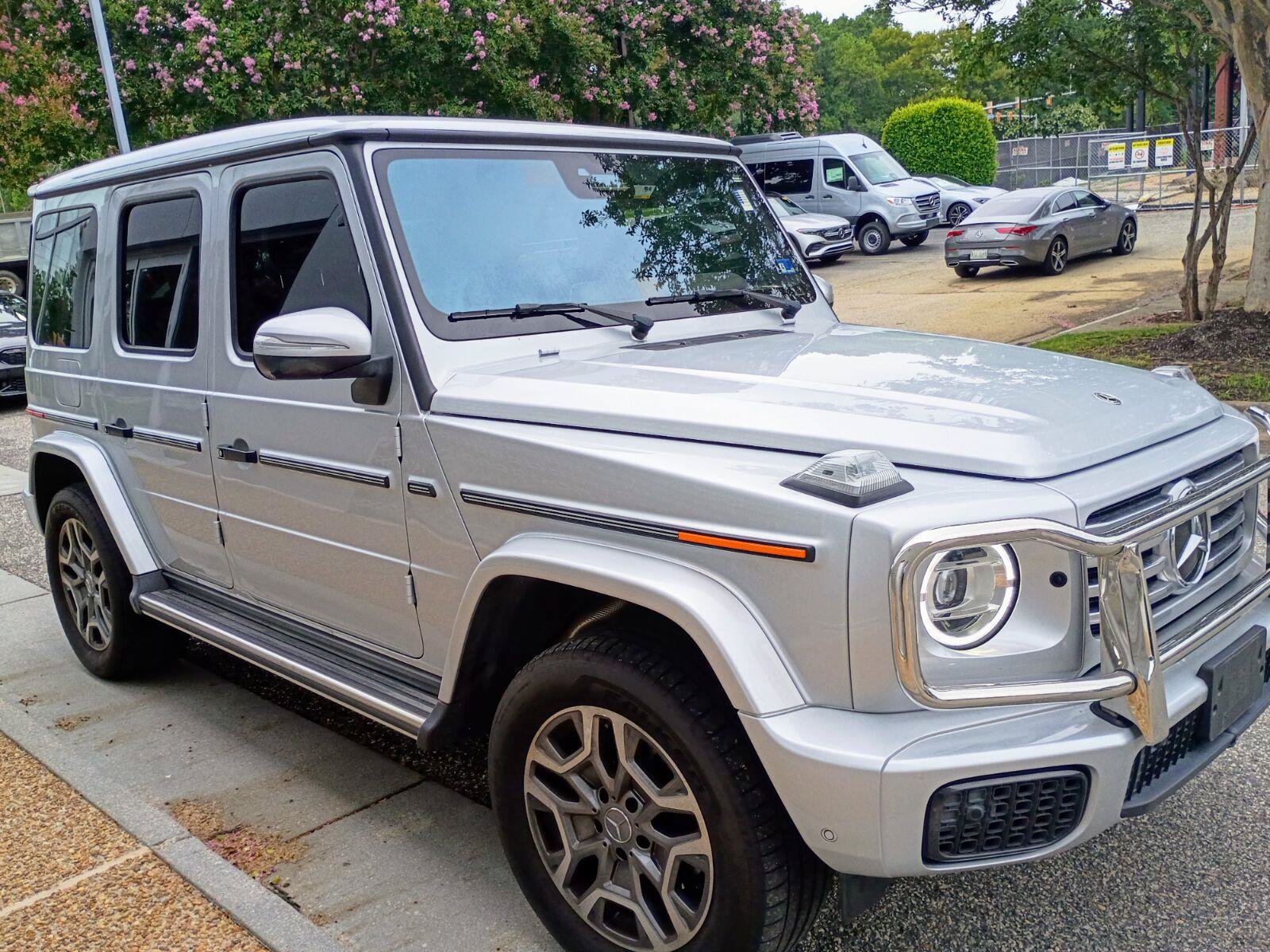 Used 2025 Mercedes-Benz G 550 image 1