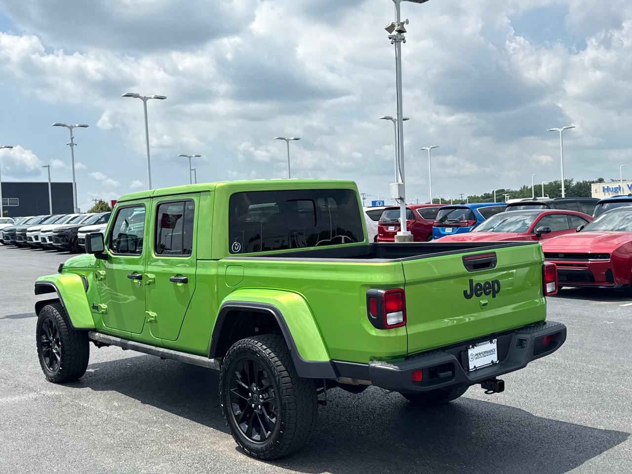 Used 2025 Jeep Gladiator Sport AWD/4WD image 5