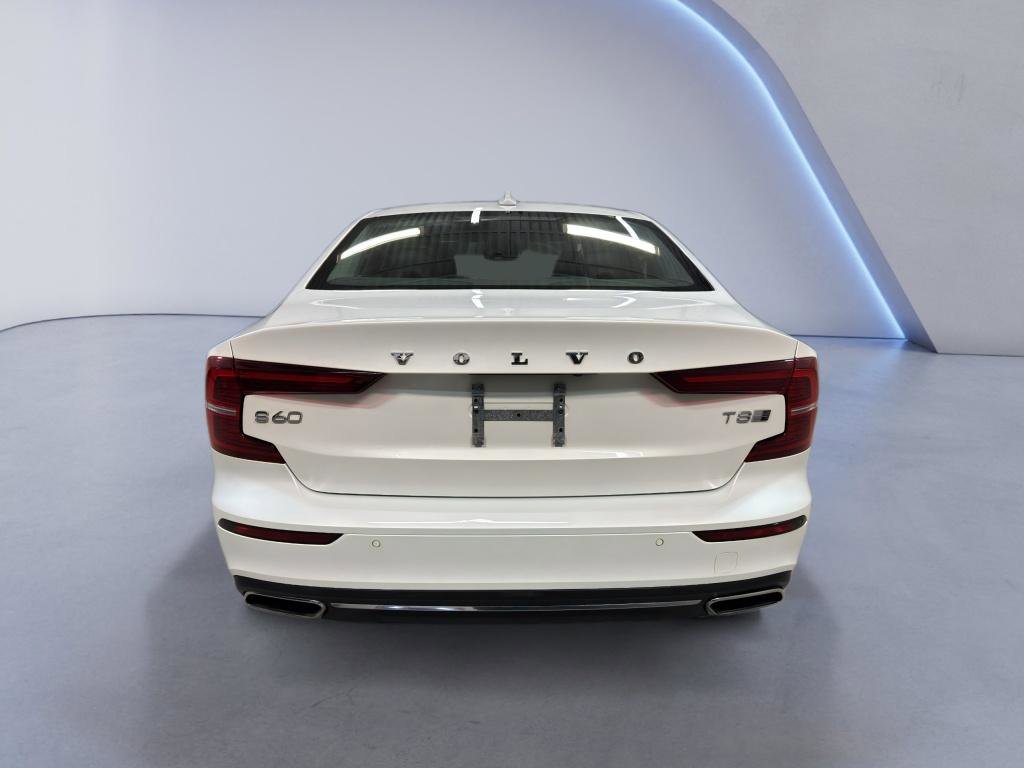Used 2019 Volvo S60 T8 Inscription image 6