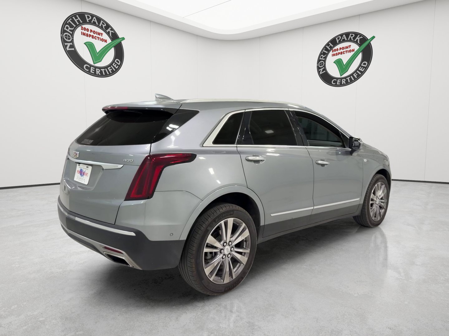 Used 2024 Cadillac XT5 Premium Luxury w/ Technology Package FWD image 5