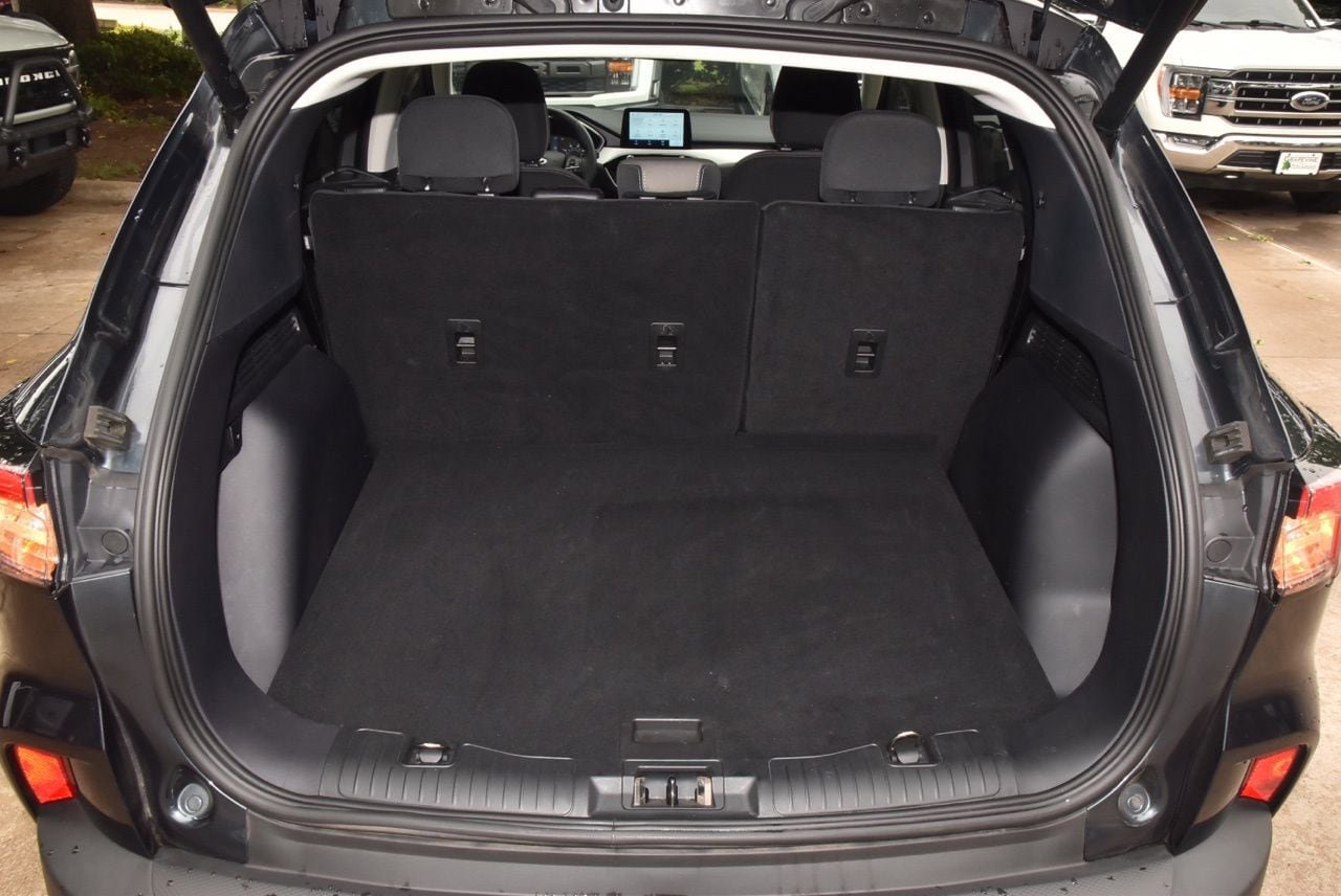 Used 2022 Ford Escape SE w/ SE Sport Appearance Package FWD image 36