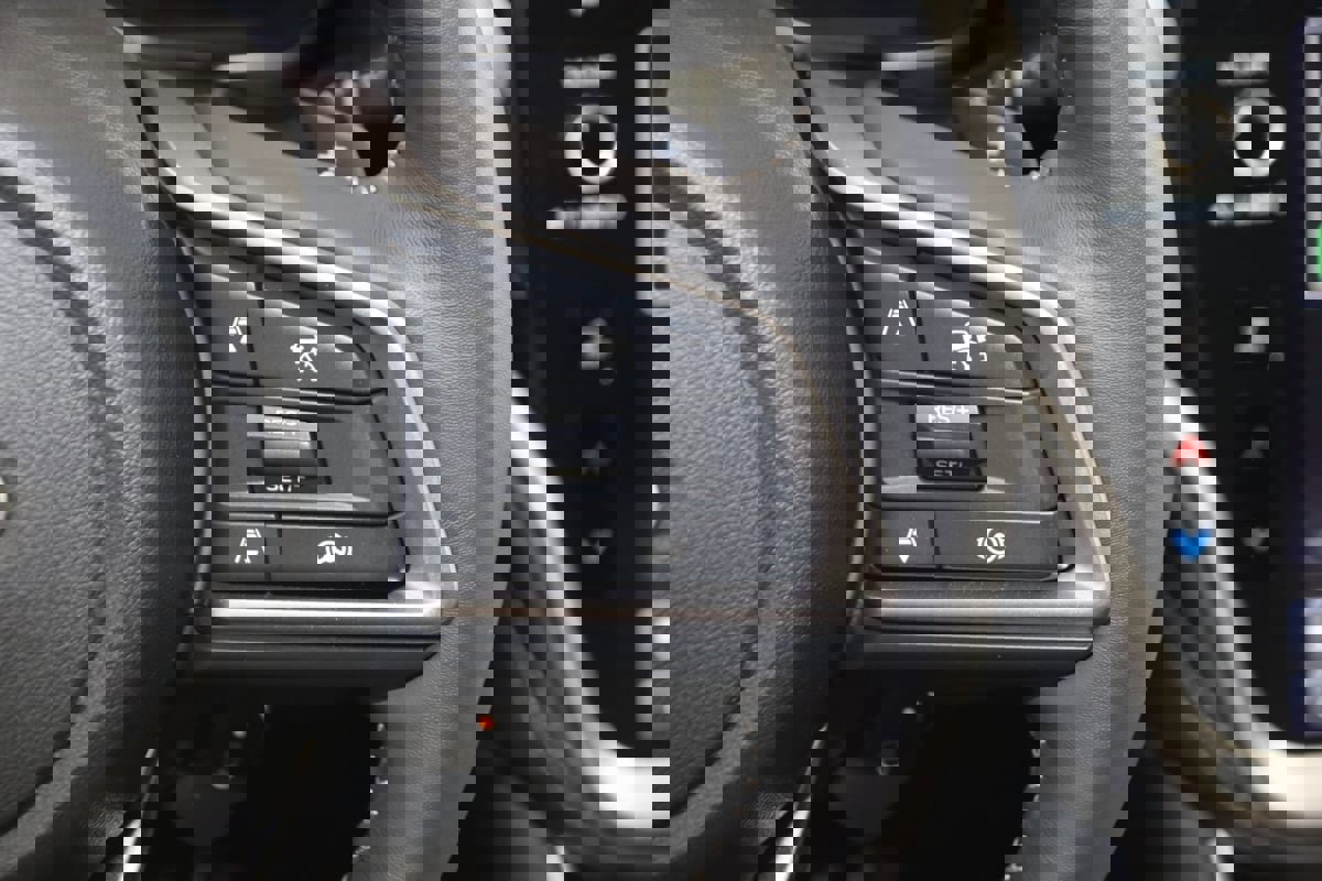 Used 2025 Subaru Outback Touring XT image 37