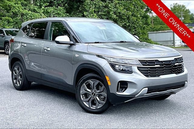 Used 2024 Kia Seltos LX AWD/4WD image 2