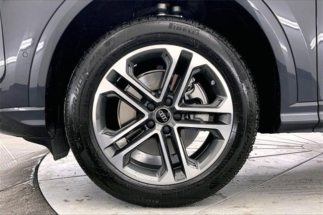 New 2025 Audi Q5 Premium image 12