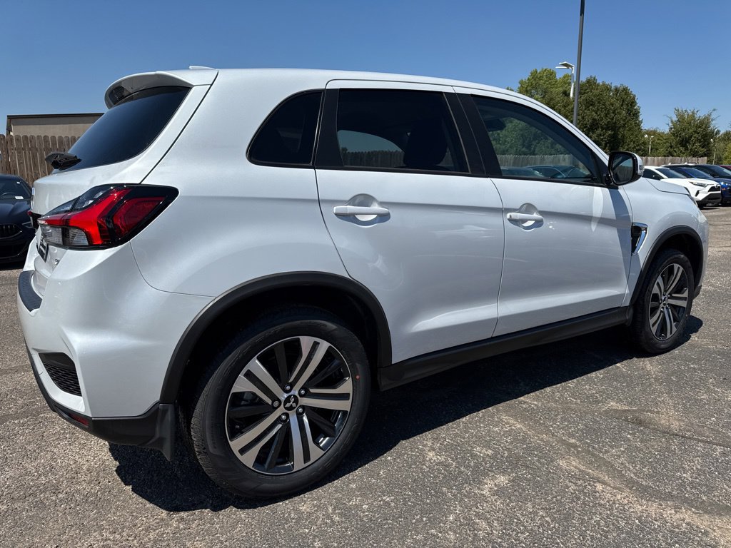 New 2027 Mitsubishi Outlander Sport SE FWD image 4